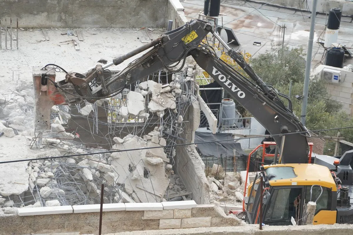 Israel starts to demolish Palestinian homes in Jerusalem