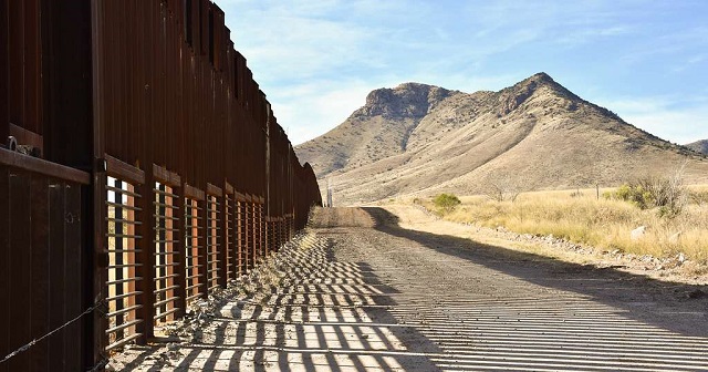 Biden Regime 'Welds Open Floodgates' at Arizona Border to Allow Illegal Aliens to Pour Into U.S.